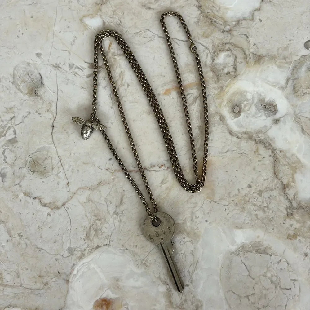 The Giving Keys Bee “Love” Vintage Key 36” Rolo Chain - Picture 2 of 8